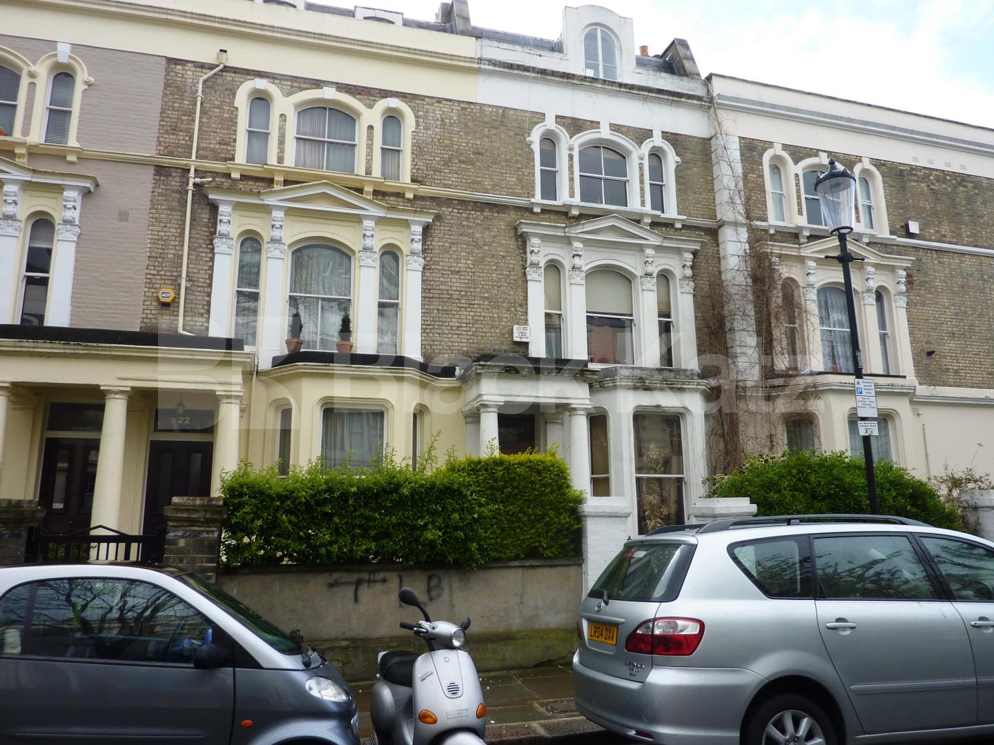 			INCLUSIVE OF ALL BILLS!, 2 Bedroom, 1 bath, 1 reception Flat			 St Lukes Road, PORTOBELLO/WESTBOURNE PARK W11